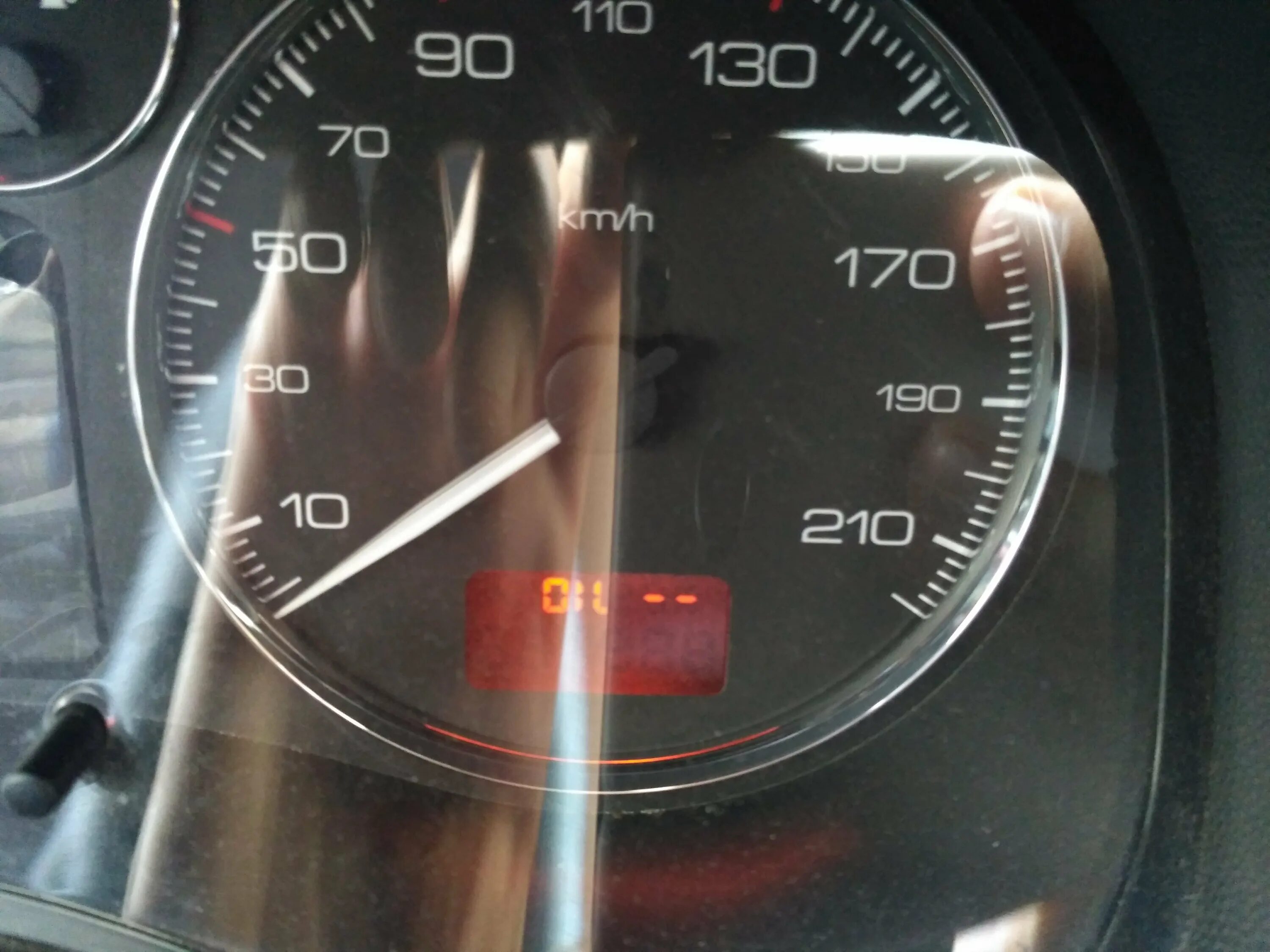 Oil ok пежо 207. Пежо oil level. Индикатор давления масла пежо 206. Oil level пежо 308. Oil level пежо 308.