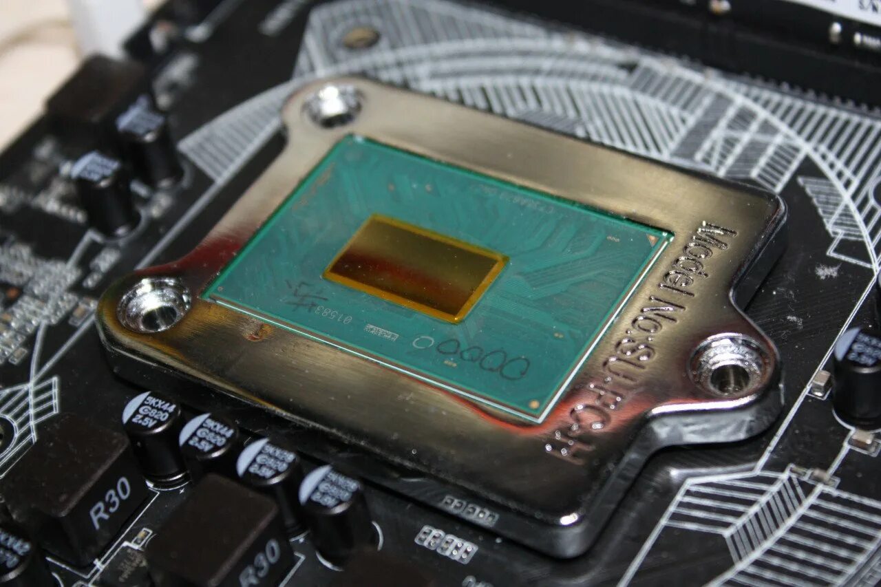 1151v2 лучший процессор. Процессор мутант 1151v2. intel qnct. qnct процессор. lga 1151 процессоры.