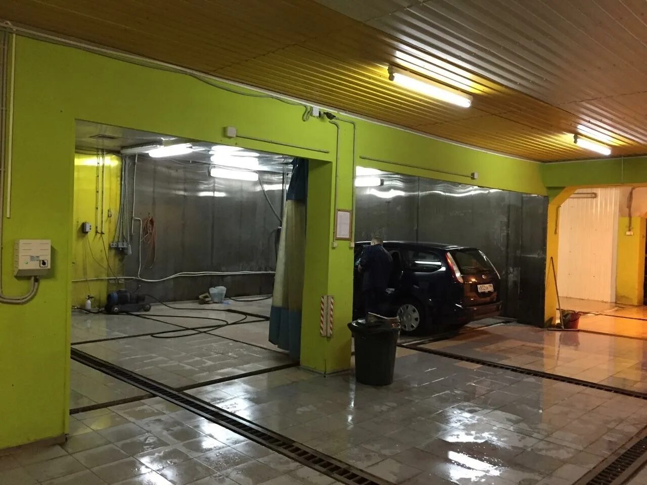 Автомойка гостиный двор. Автомойка гостиный двор. Подземка автомойка. , 44 автомойка. Автомойка калужское шоссе 2в.