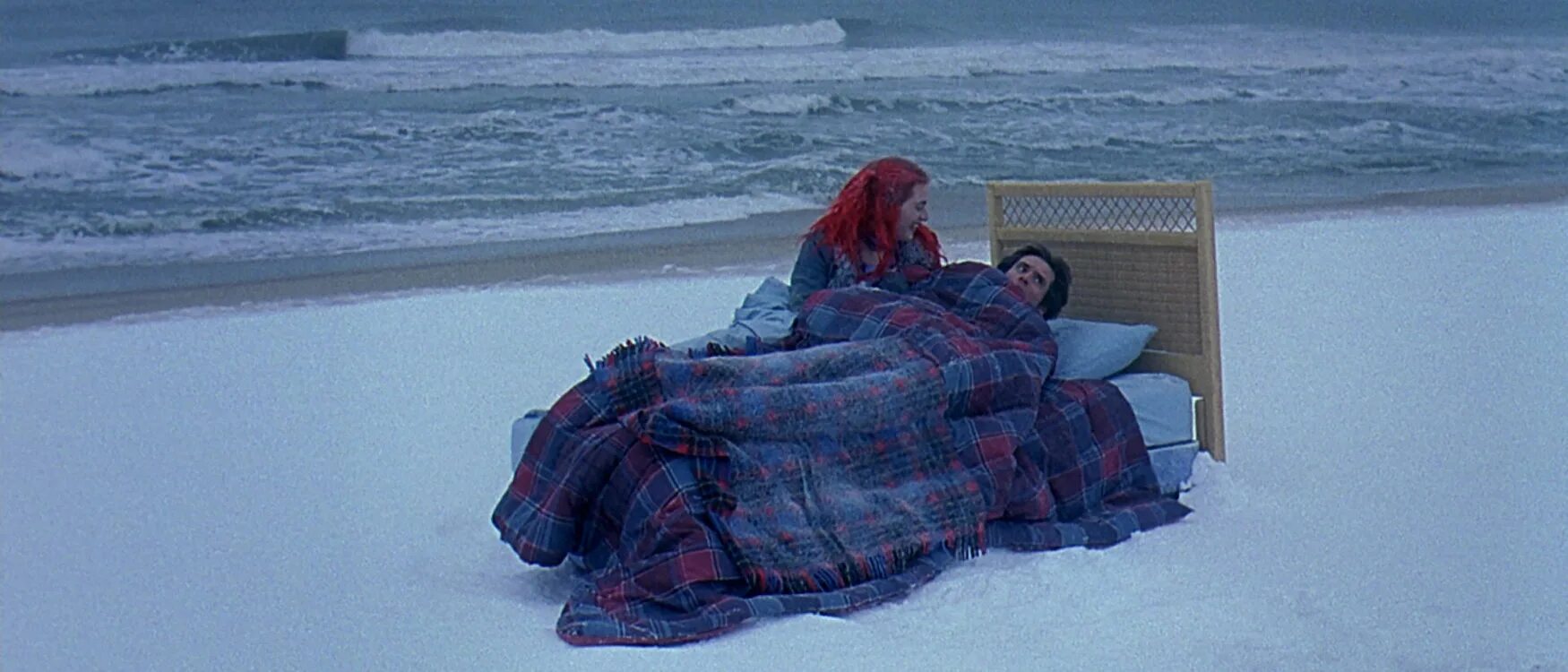 Ariana grande eternal sunshine перевод. Вечное сияние чистого разума (2004). Кейт Уинслет вечное сияние чистого разума. Джим Керри сияние чистого разума. Джим Керри вечное сияние чистого разума.