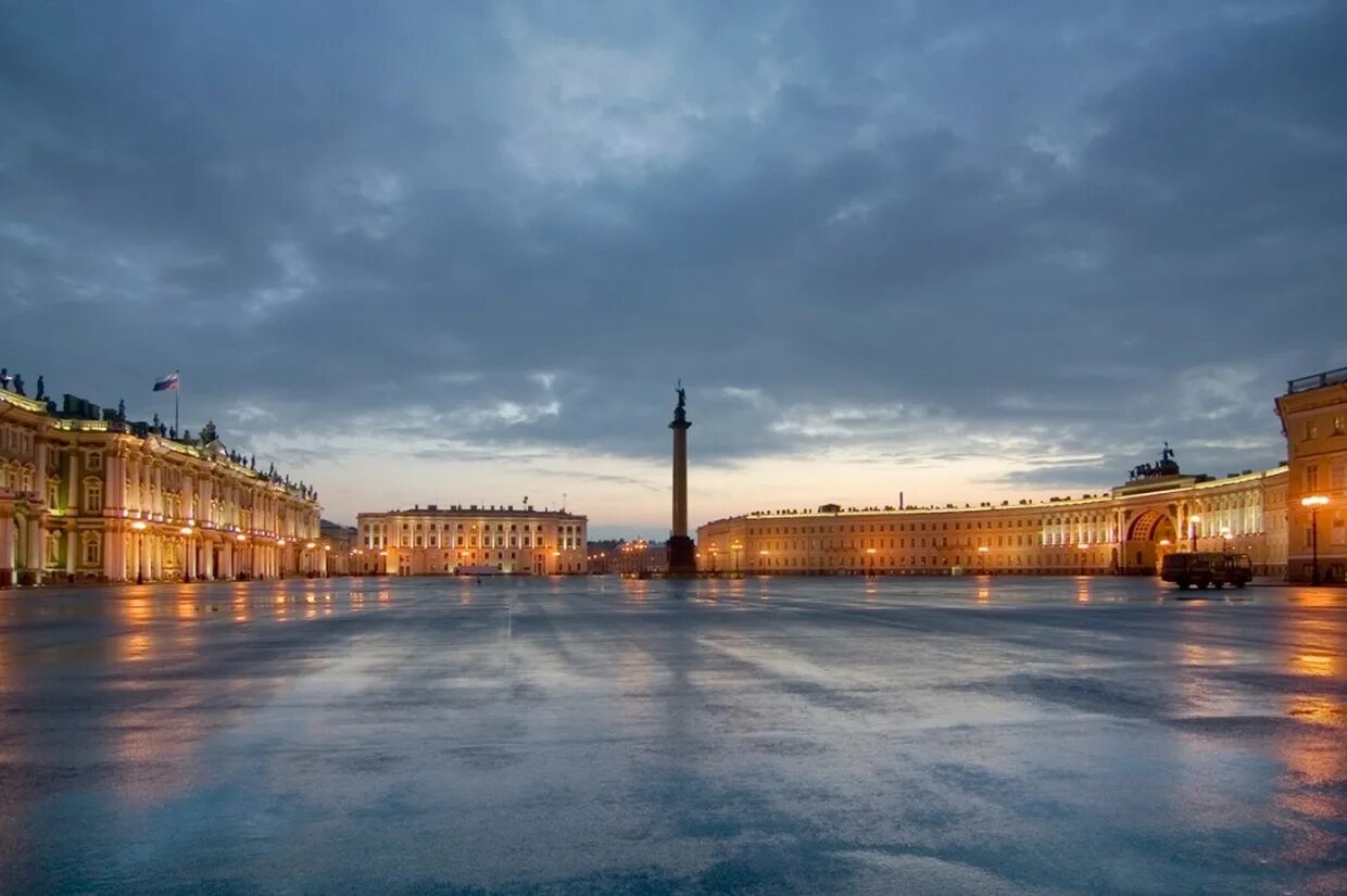 Дворцовая площадь в Санкт-Петербурге. Город на Неве Дворцовая площадь. Дворцовая площадь в Санкт-Петербурге без людей. Streets rus