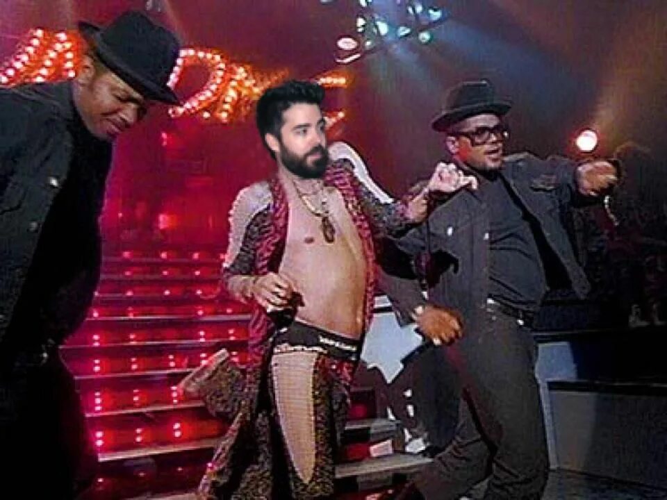 Walk this way run. Aerosmith dmc. run dmc aerosmith. walk this way aerosmith. run d.m.c. &amp; aerosmith.