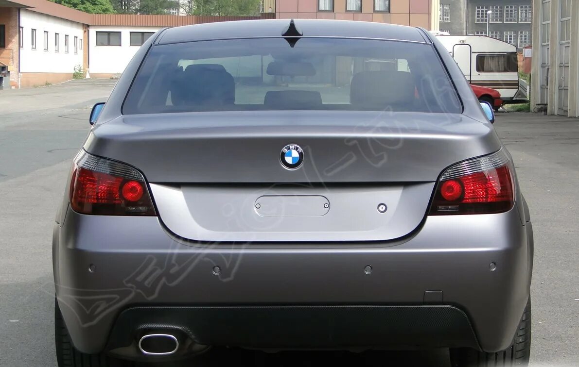 Задний бампер е60. BMW e60 Rear. М тех бампер задний BMW e60. Задний бампер е60 Рестайлинг.