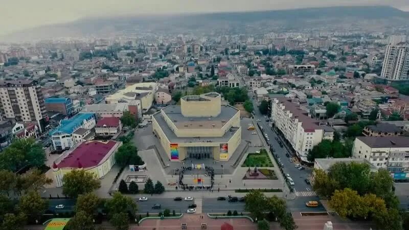 Закат в махачкале. Город махачкала санаторий горка таркита. Махачкала видео. Махачкала видео. Вид с тарки на махачкалу.