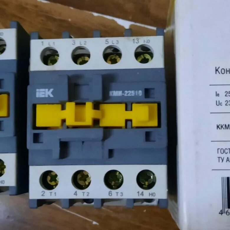 Кми 22510. Контактор кми-11810 18а 220в/ас3 1но иэк. Контактор кми-22510 25а 220в. Iek кми 22510. Контактор кми-22510 25а 230v.
