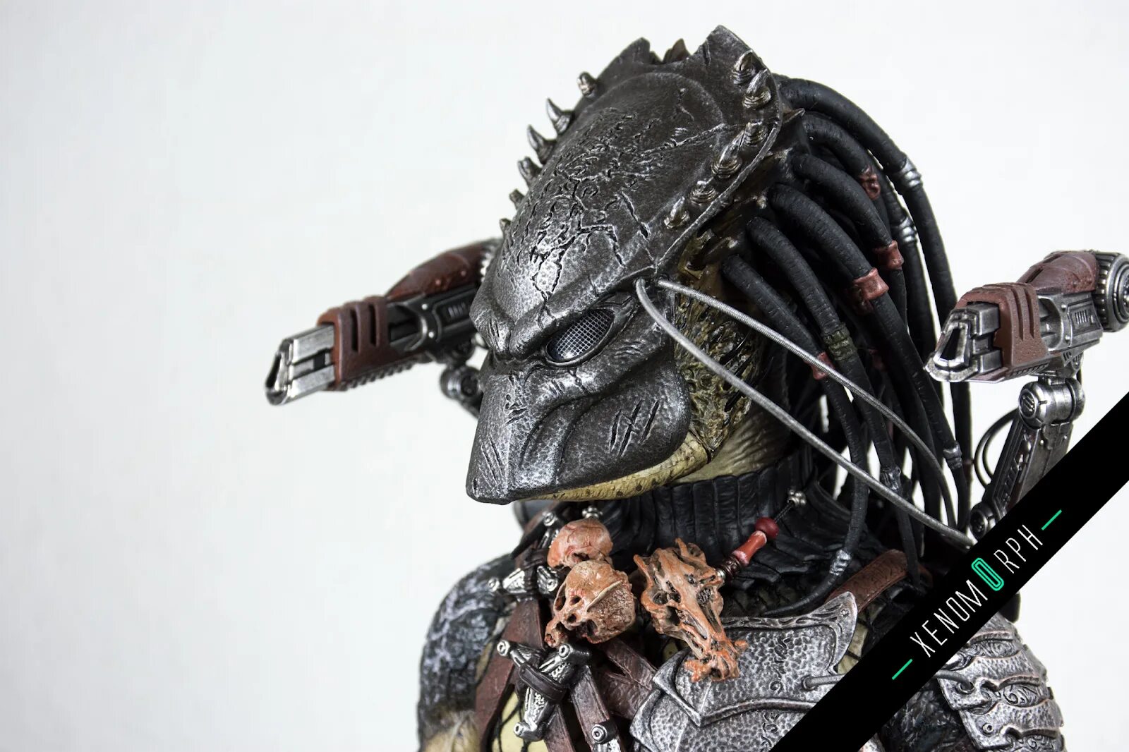 Aurora predator. Хищник волк яутжа без маски. hot toys wolf predator.