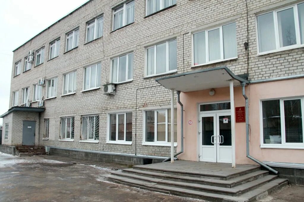 Сайты смоленска жилищник. Ук мой смоленск. Управляющая компания смоленск. Смоленск жилищник меншутин. Директор жилищника смоленск.