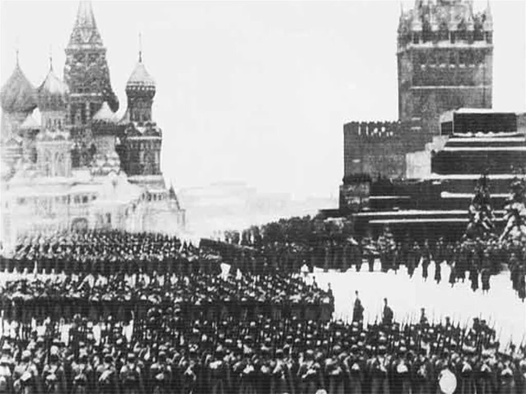 Парад 7 ноября 1941. Битва за Москву 7 ноября 1941 года. Парад на красной площади 7 ноября 1941. Битва за Москву парад на красной площади. Военный парад 7 ноября 1941 где проходил