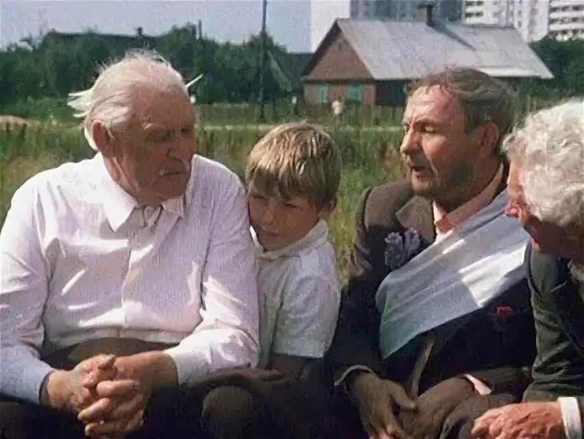 Беларусьфильм белые росы. Белые росы 1983. Белые росы производитель. Белые росы производитель. Белые росы 1983 постер.