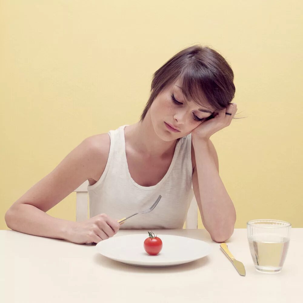 Расстройство пищевого поведения булимия. Расстройство пищевого поведения анорексия булимия. Расстройства пищевого прведени.