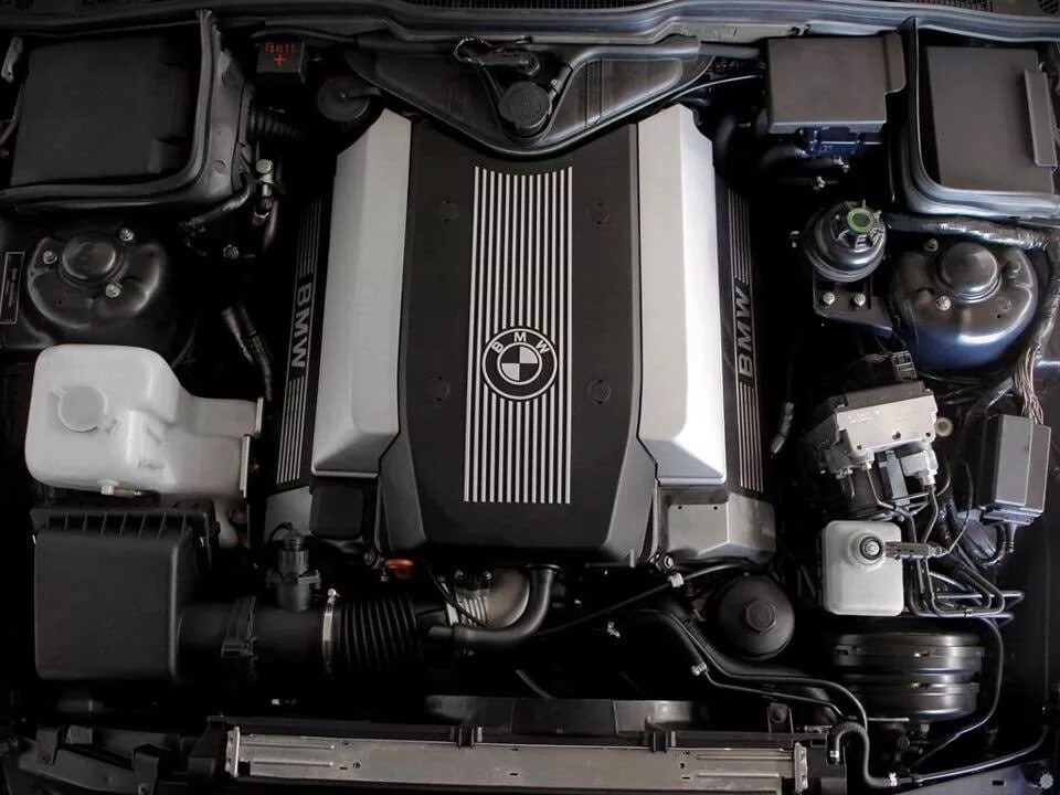 Бмв е 34 мотор. BMW m60. Мотор BMW e34 540i. BMW e34 m60. BMW e34 540 мотор.