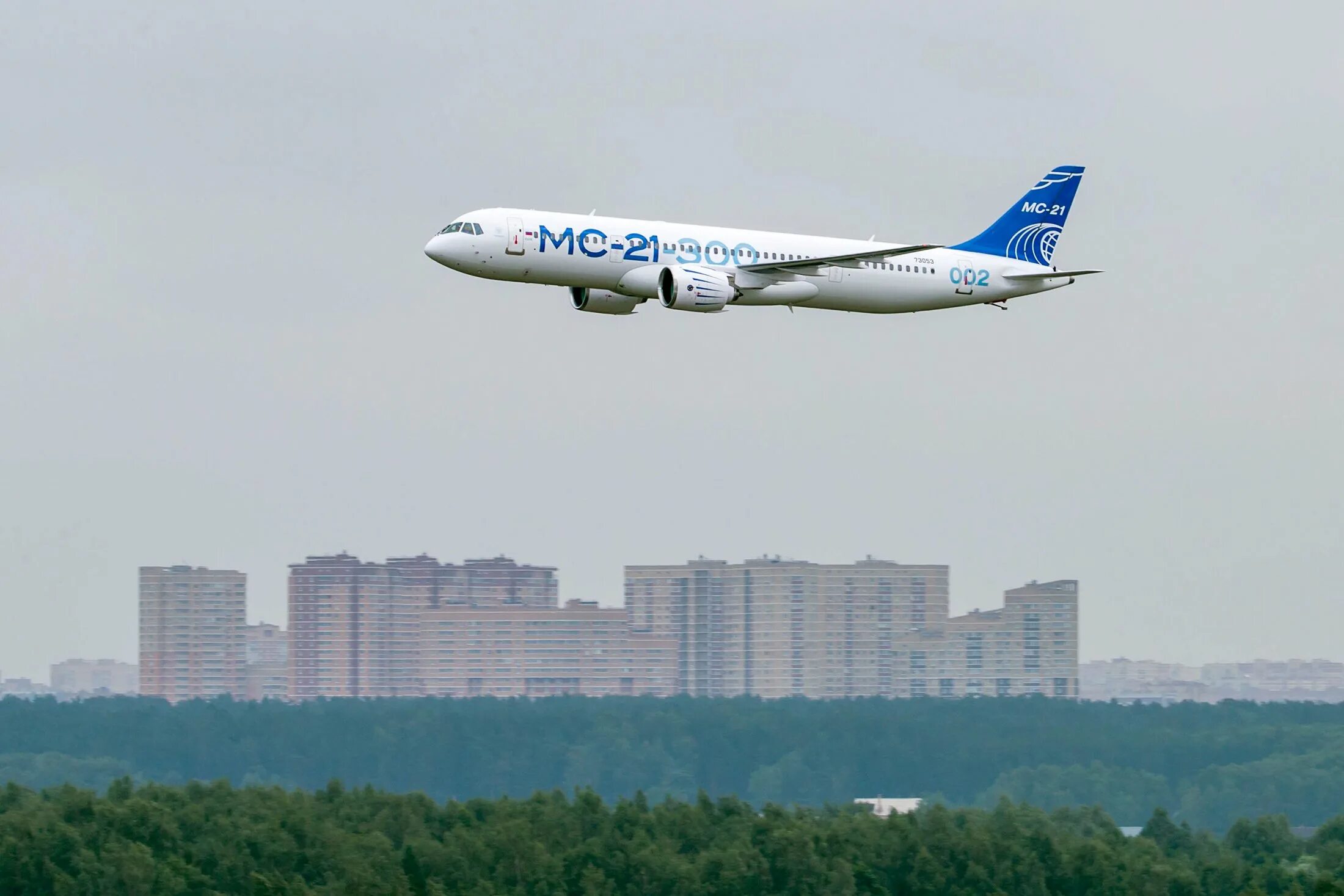 Пассажирские самолеты летающие в россии. МС 21 300. Мс21 самолет. МС-21 300 пассажирский самолёт. МС-21-410.