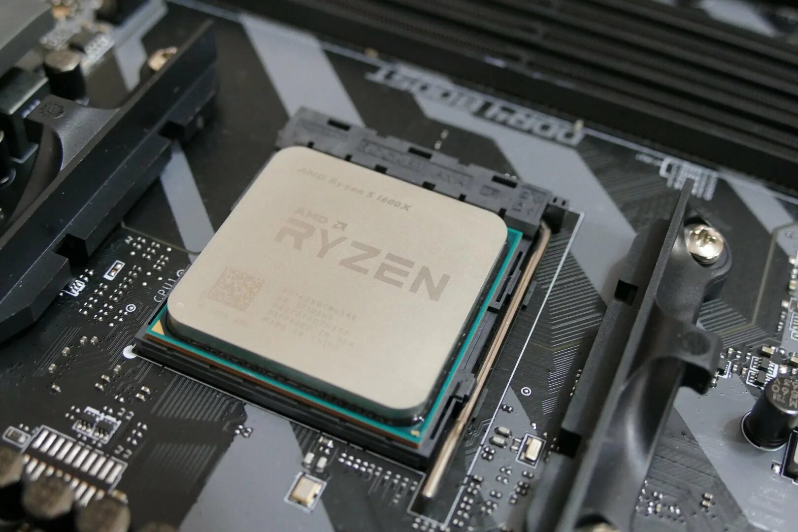 Тип процессора ryzen 5. Ryzen 5 1600x. amd ryzen 5 1600. ryzen 7 1600. amd 1600x.