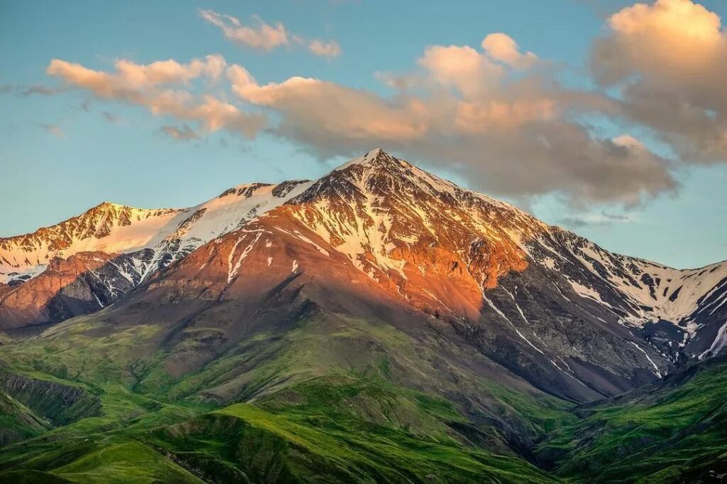Гора Базардюзю Азербайджан. Гора Базардюзю в Дагестане. Базардюзю восхождение. Куруш гора Базардюзю.