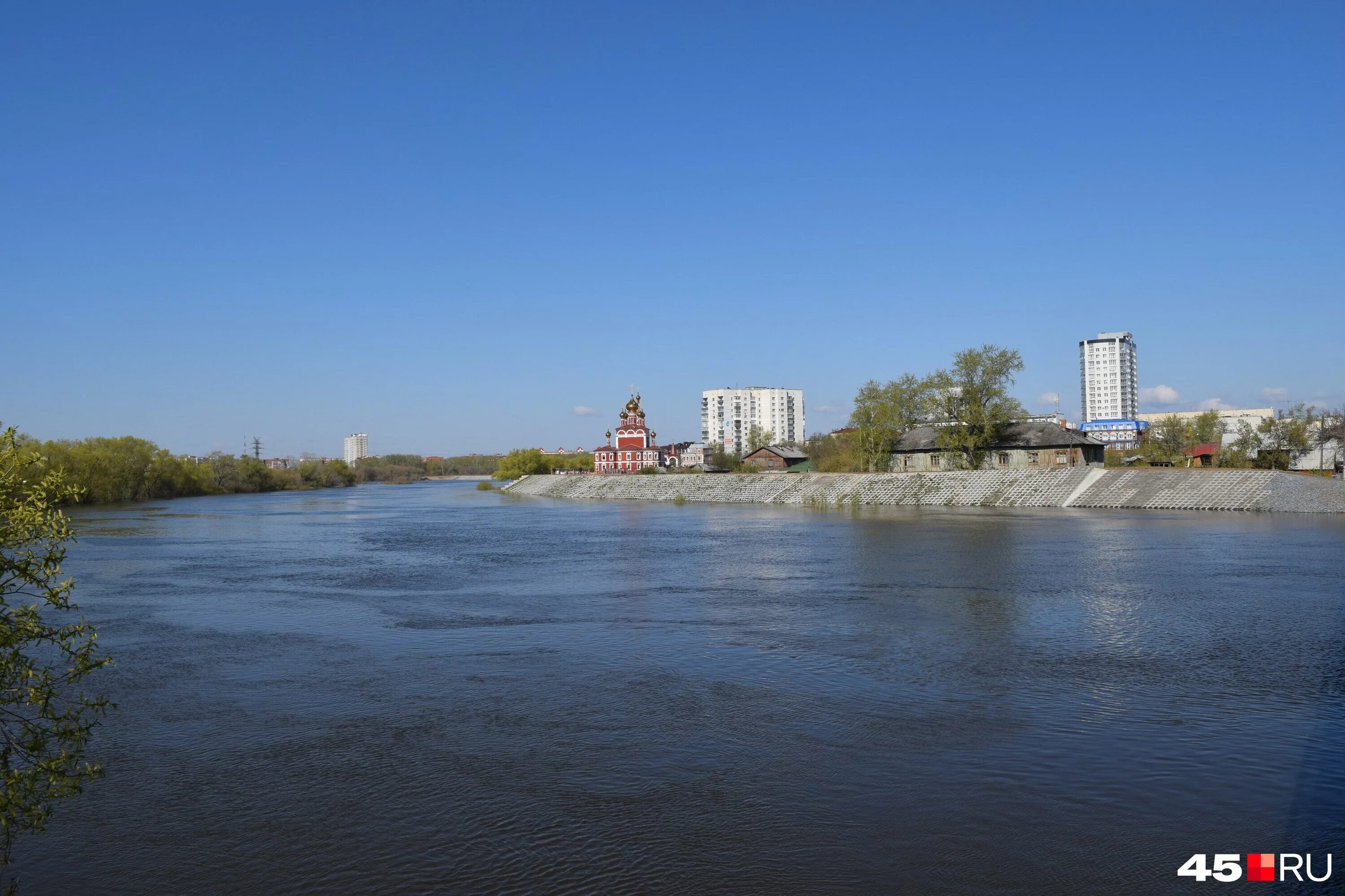 Есть ли река тобол. Река Тобол. Тобол Курган. Набережная реки Тобол в Кургане. Река Тобол Шестаковка.