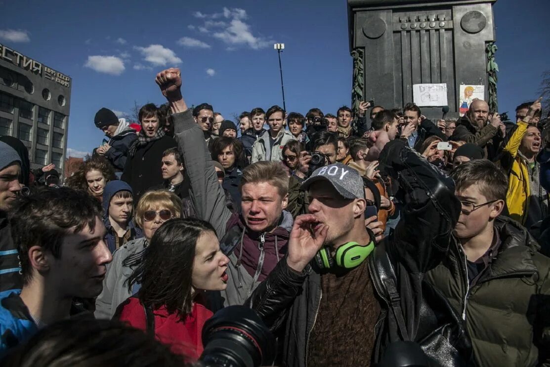 Митинг почему и. Митинг 23 января Пушкинская площадь. Митинг. Митинг 23 января 2021 года в Москве. Митинг на Пушкинской площади.