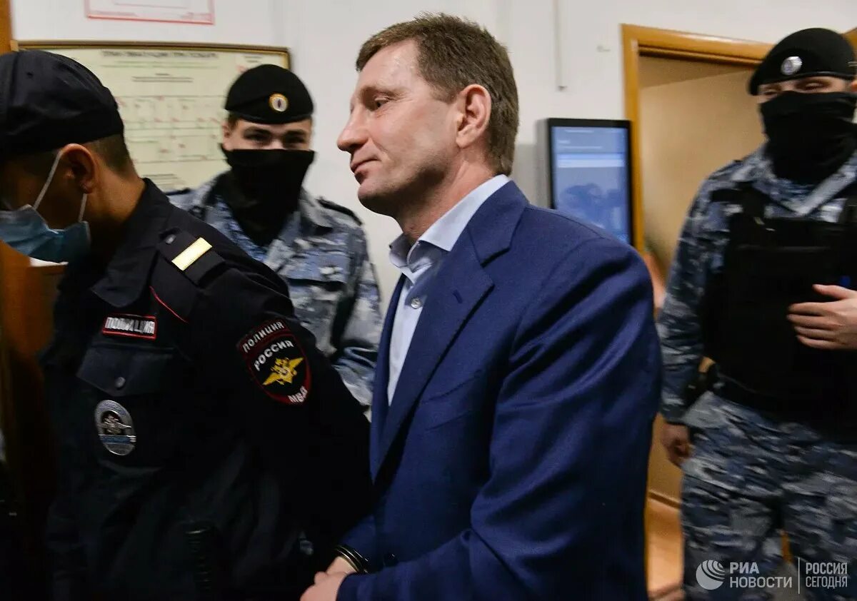 Суды над губернаторами. Сергей иванович фургал. Фургал присяжные. Михаил карапетян фургал. Сергей фургал 2022.