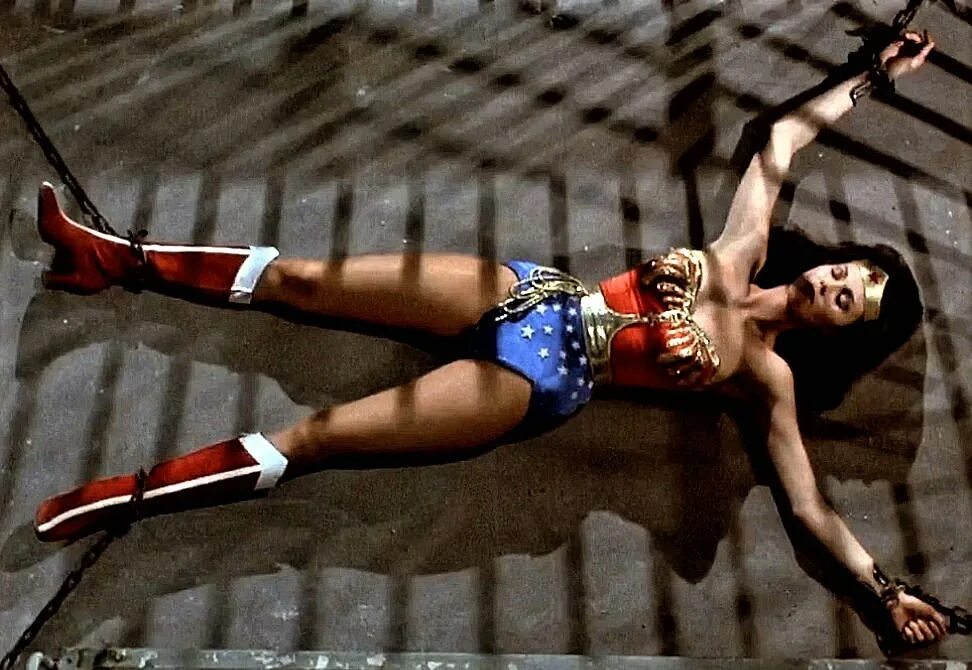 Tied up video. Lynda carter связана. lynda carter tied up. связанные женщины.