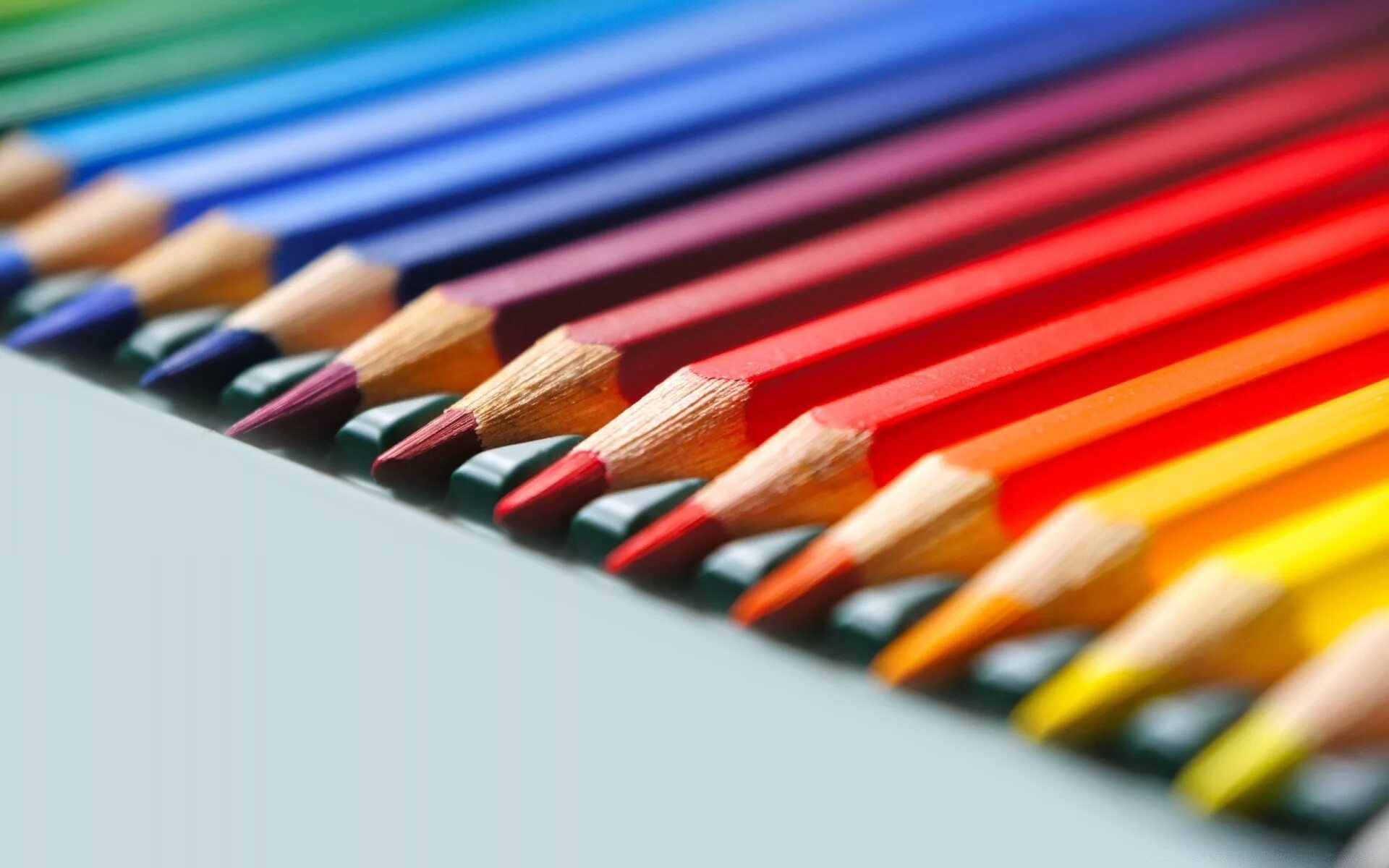 Покажи какие карандаши. Карандаши цветные. Острый карандаш. Острые карандаши цветные. Цветные карандаши colored Pencils.