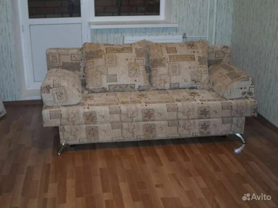 Авито санкт. Авито ru бесплатные объявления. Авито санкт-петербург. Мебель даром диваны. Квартира в питере 5 комнатная.