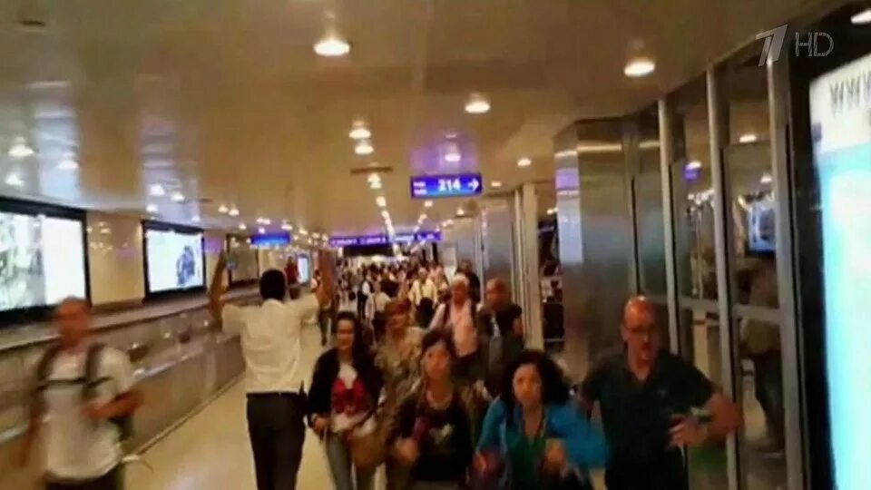 Живы ли террористы напавшие на крокус сити. Video rolik aeroporte goroda Baku zurnalom Nargiz.