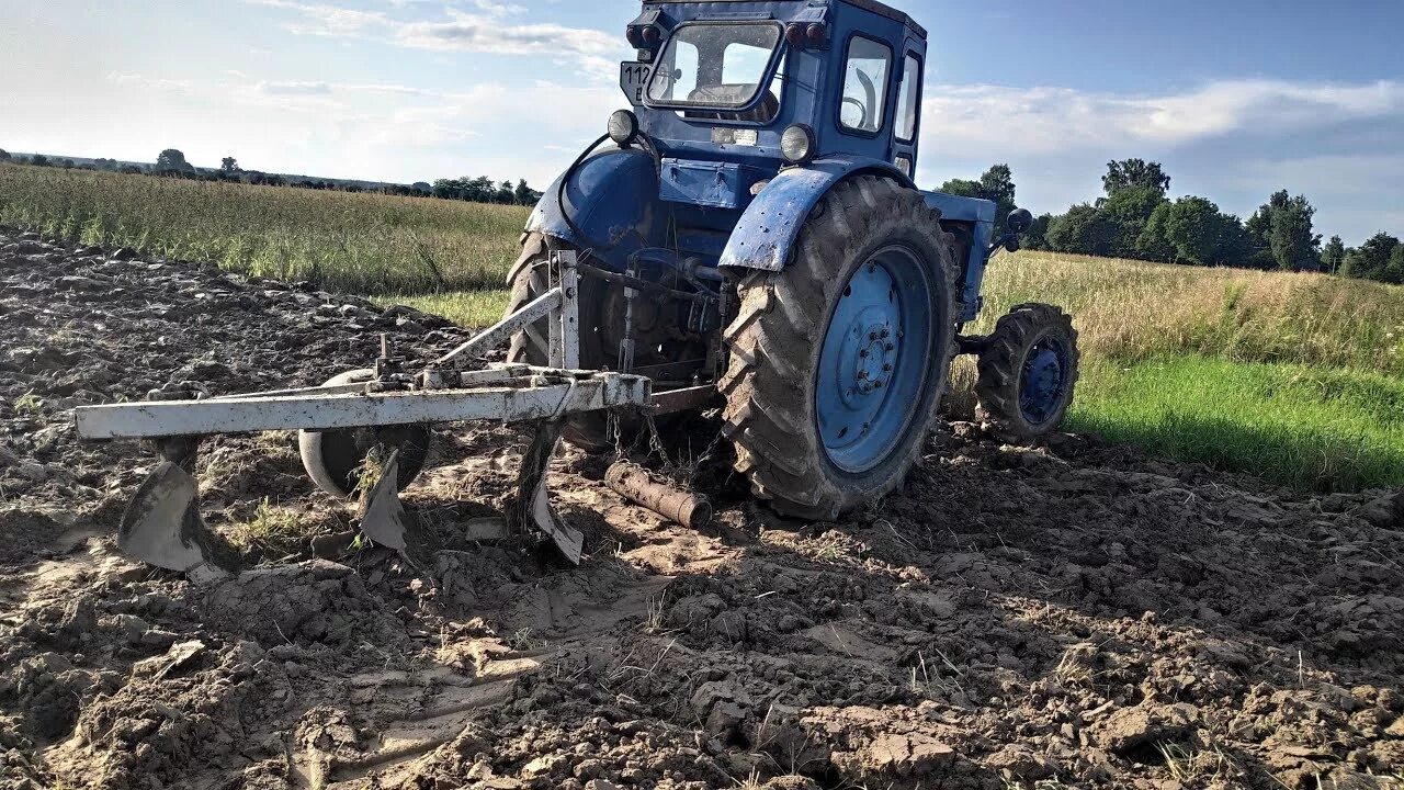 Плуг для трактора т-40. Трактор т40 с плугом ПЛН. МТЗ 82 С ПЛН 3 35. Культиватор для трактора т 40. Трактор на 1 плуг