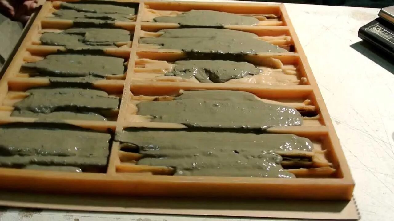 Из чего делают форму для заливки