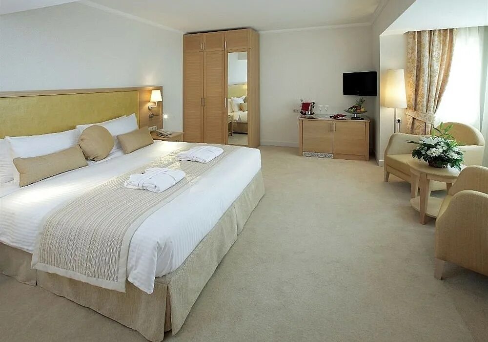 Чешме турция 2022. Рэдиссон турция. Рэдиссон турция. Рэдиссон блю бодрум. Рэдиссон турция.