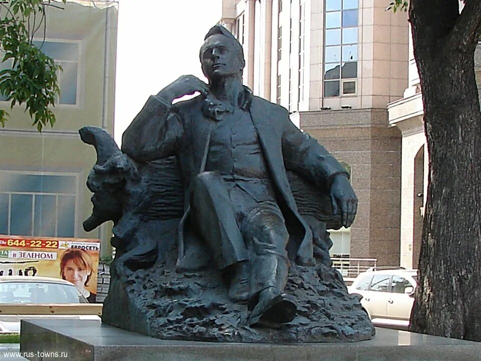 Памятник шаляпину в питере фото Массовое селфи с "великим басом" русской оперы: торжественный митинг "Шаляпин и