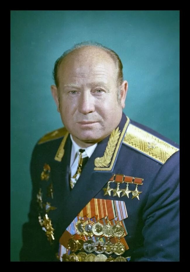 Aleksey ARXIPOVICH Leonov. Леонов космонавт где