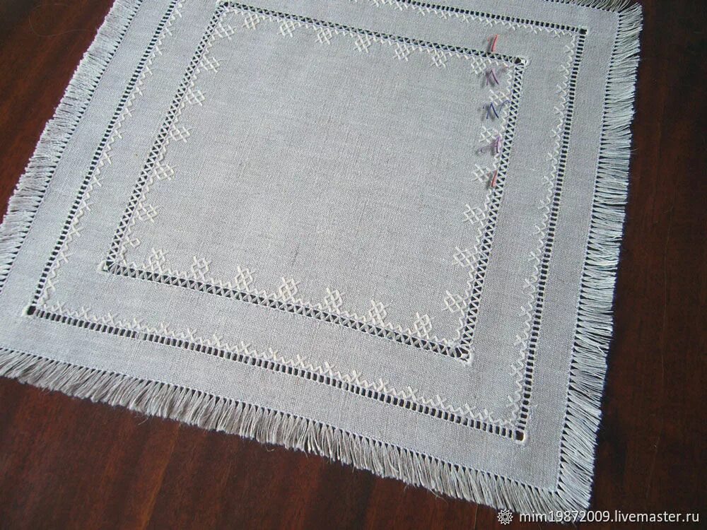 Салфетки с бахромой из ткани. Салфетка тканевая с бахромой. Салфетка с бахромой. Край салфетки с бахромой. Салфетка с вышивкой и бахромой.