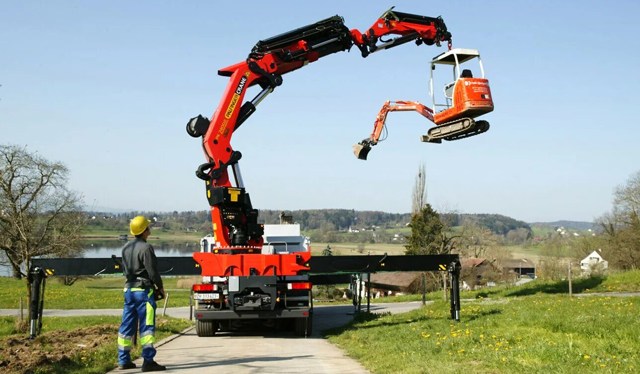 Манипулятор г. Palfinger манипулятор 20 тонн. palfinger pk65002. самый большой манипулятор. манипулятор горный.