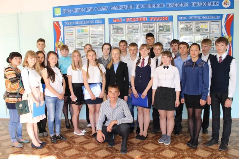 2018 день знаний избербаш. Ученики 37 школы ангарск. Школа 37 ангарск фото. Школа 37 ангарск официальный сайт. Линейка буйнакск.