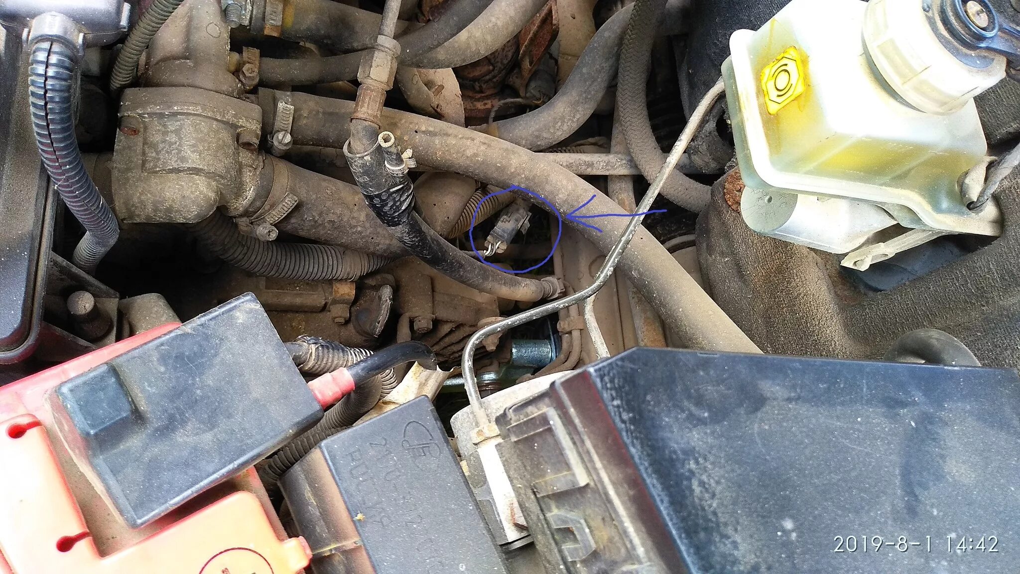 Зарядка появляется после перегазовки. Не идет зарядка пока не газанешь. Генератор ваз 2107 лампочка заряда. Слабый заряд генератора ваз 2110. Не идет зарядка пока не газанешь.