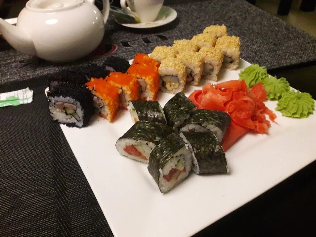 Ямато арсеньев меню. Красивый суши сет. Роллы арсеньев. Ямато арсеньев меню. Роллы арсеньев.