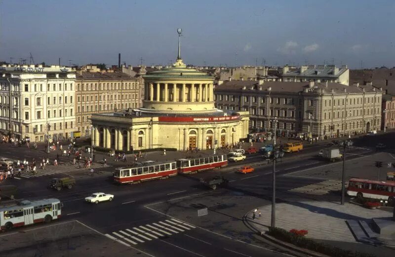 Какая площадь восстания. Площадь восстания ленинград. площадь восстания 1980. метро площадь восстания ссср. площадь восстания ленинград 60-е.