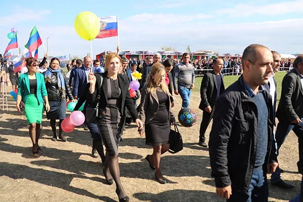 Село рукель дербентский. Село нижний рукель. Рукель село глава. Село рукель школа. Верхний рукель дербент.