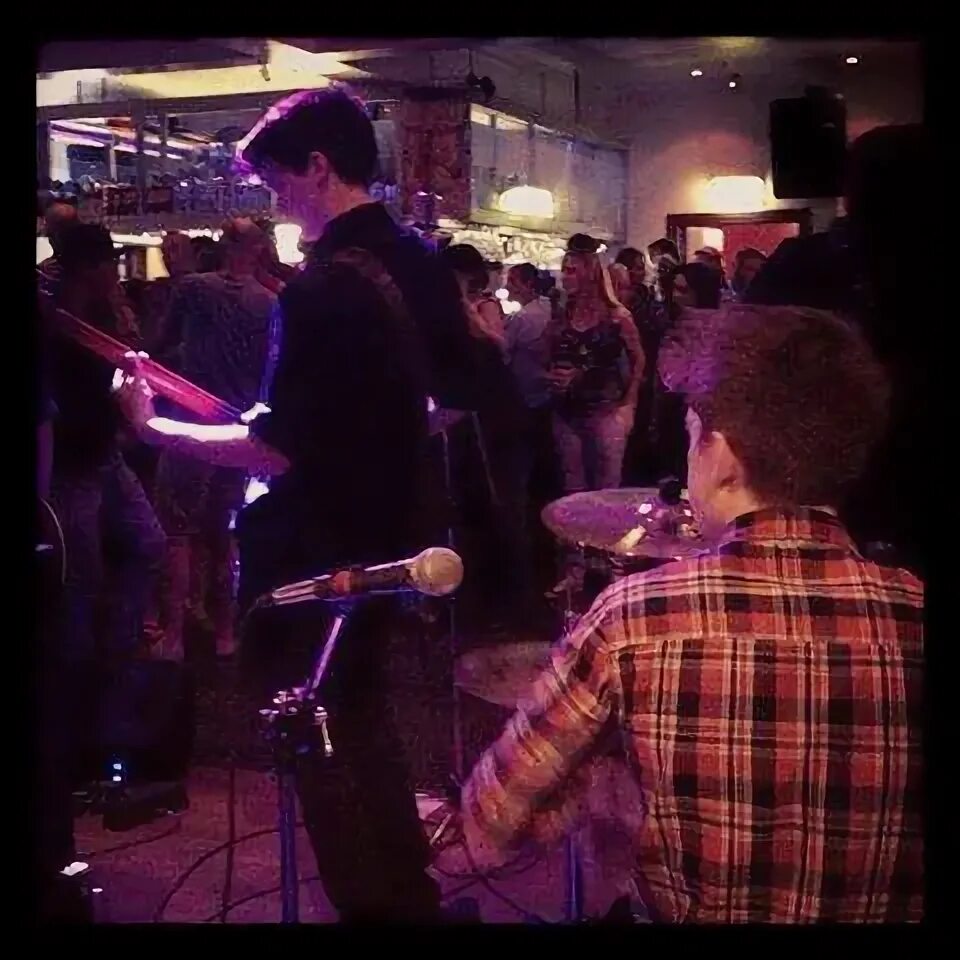 Софья перовская 49 тверь. Бар элис. Бар элис. Бар элис нижний новгород внутри. Бар элис.