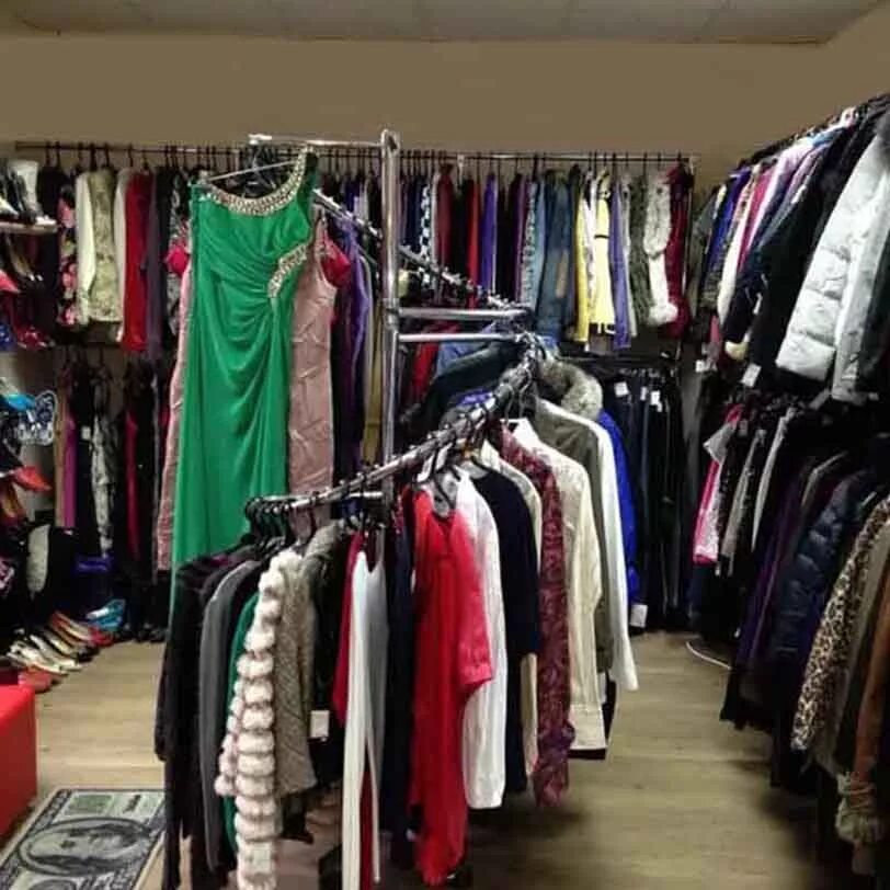 Комиссионный магазин брендовых вещей. Комиссионный магазин секонд хенд. Комиссионный магазин одежды и обуви. Комиссионный магазин брендовых вещей. Магазин одежды.