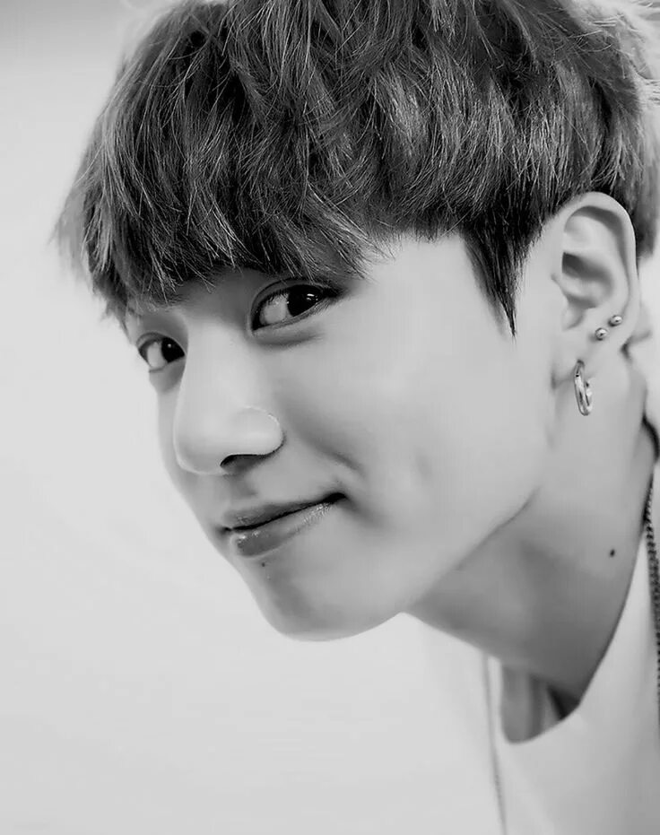 Bts jung kook. Чон Чонгук. Гуки БТС. Чонгук из БТС. БТС Чон Чонгук.