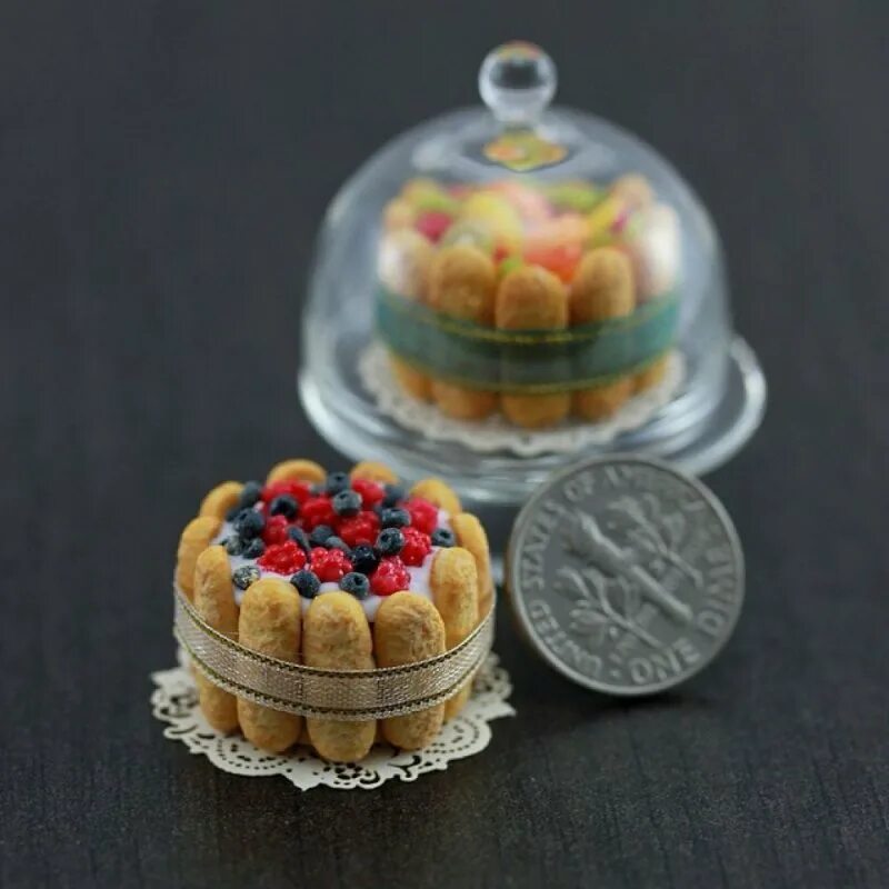 Полимерная глина миниатюра. Миниатюрные овощи и фрукты из полимерной глины. Миниатюрная еда полимерная глина. Мини еда из полимерной глины. Миниатюра из полимерной глины.