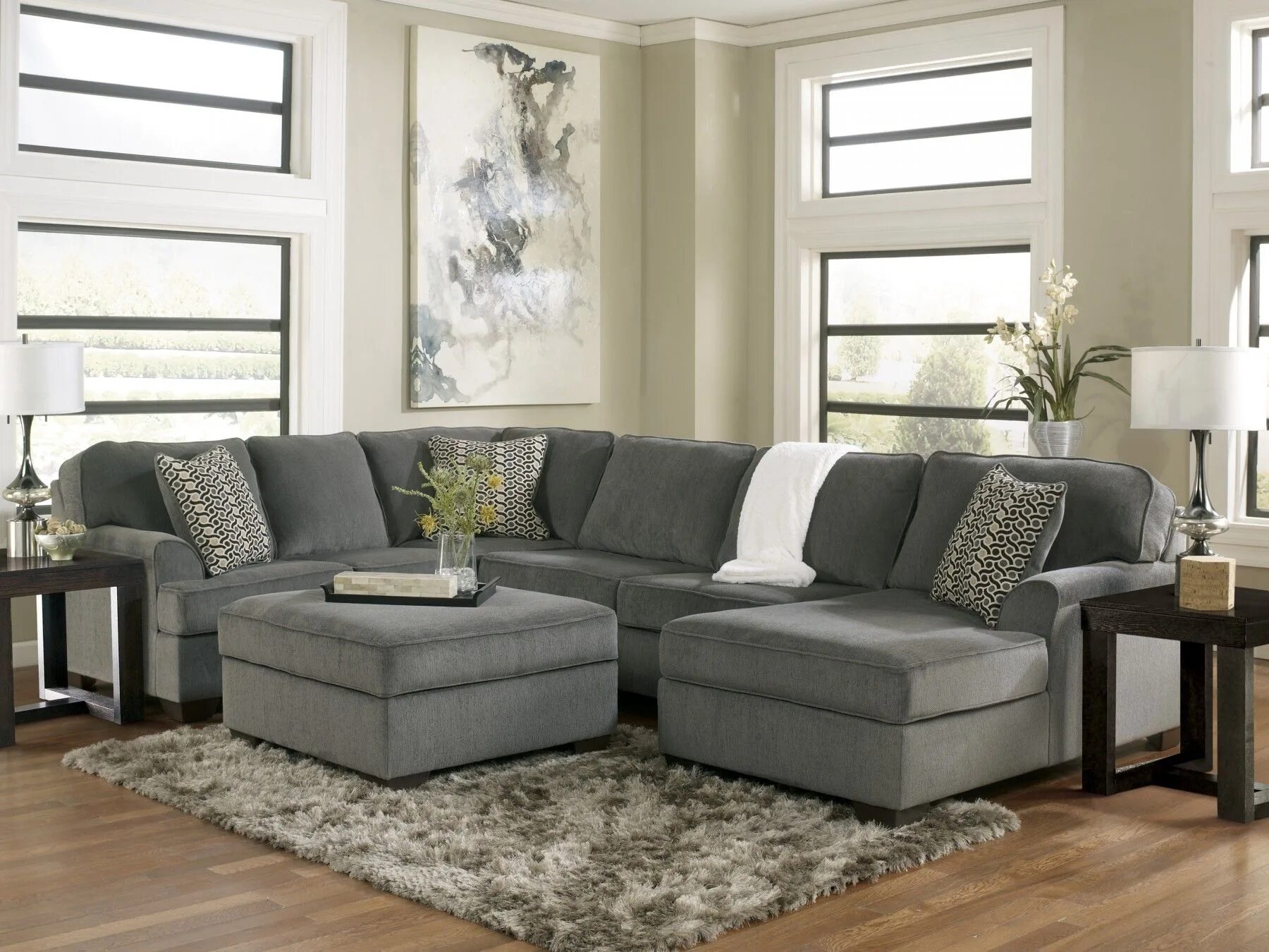 Фото диванов в гостиную. Угловой диван Arthur Sectional. Американская мягкая мебель для гостиной Ashley Grey Sofa. Диван Ashley 75009-36. Диван угловой Olsberg Ashley.