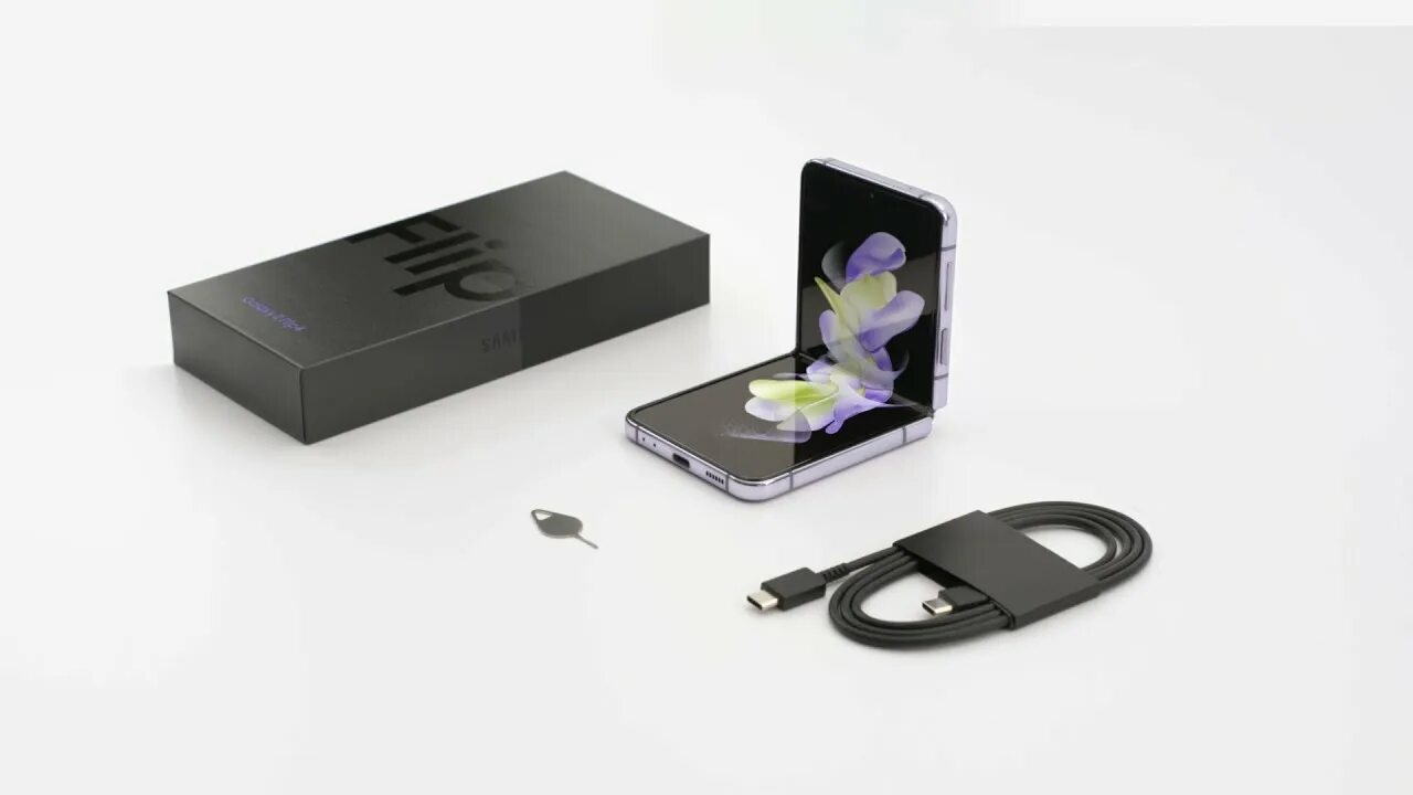 Зип флип 3. Samsung galaxy z flip 4. самсунг флип z 4. нокиа зип флип. z flip 4 коробка.
