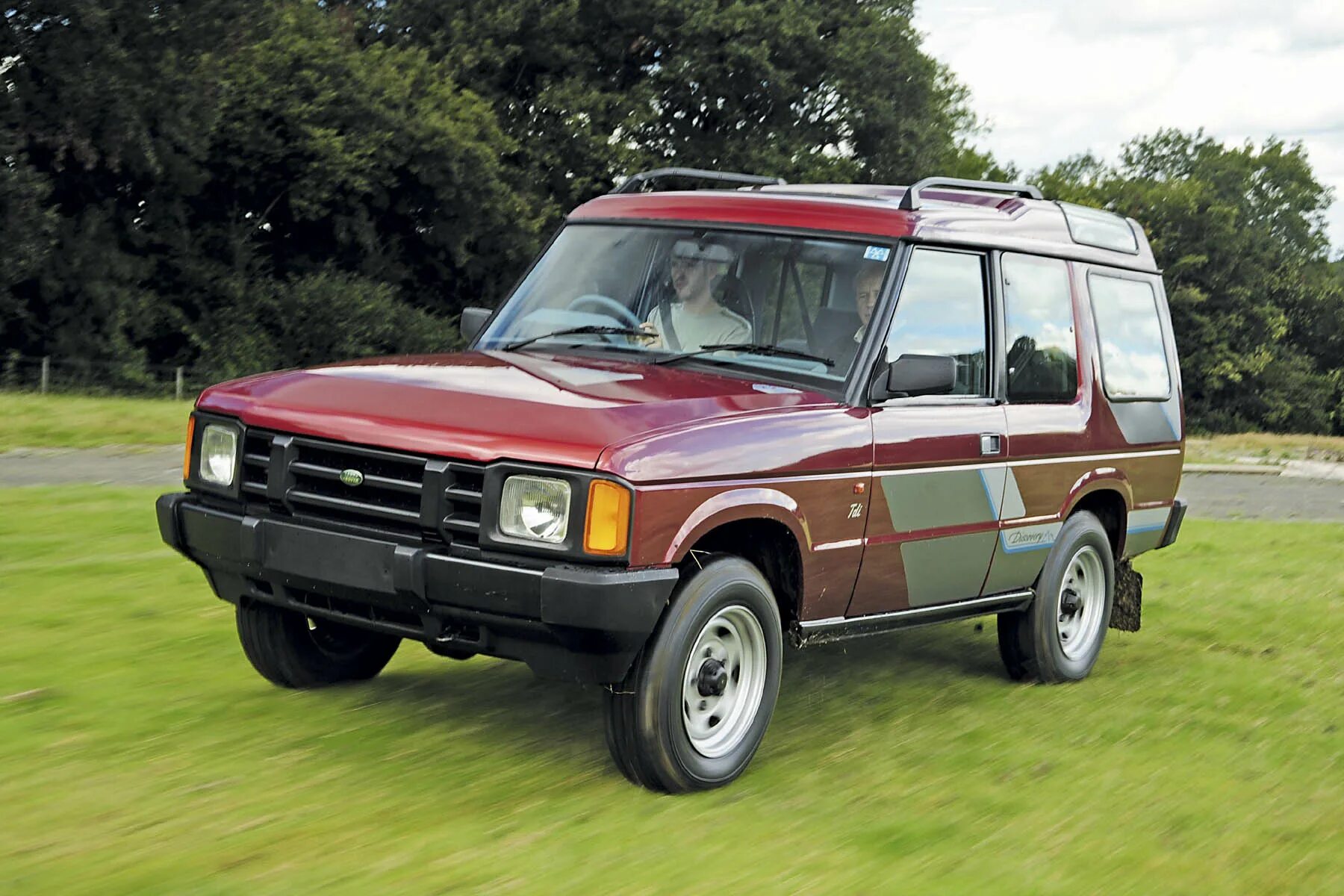 Дизель дискавери 1. Ленд Ровер Дискавери 1. Ленд Ровер Дискавери 1993. Land Rover Discovery 1990. Ленд Ровер Дискавери 2.