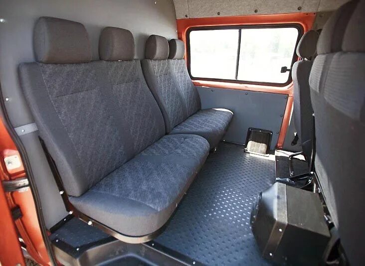 Газ 2705 2003 салон. Газ-2705 соболь салон. Газ 2705 соболь внутри. Газ газель (2705) комби салон. Газ-2705 (грузопассажирский фургон).
