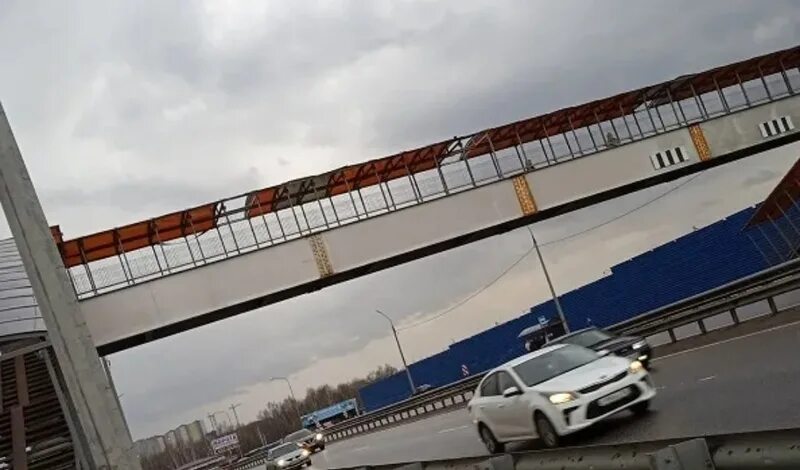 Когда откроют мост купербаш. Надземный переход над трассой у меги. перейти дорогу у нижегородского кладбища у меги. москва тц с переходящим мостом.
