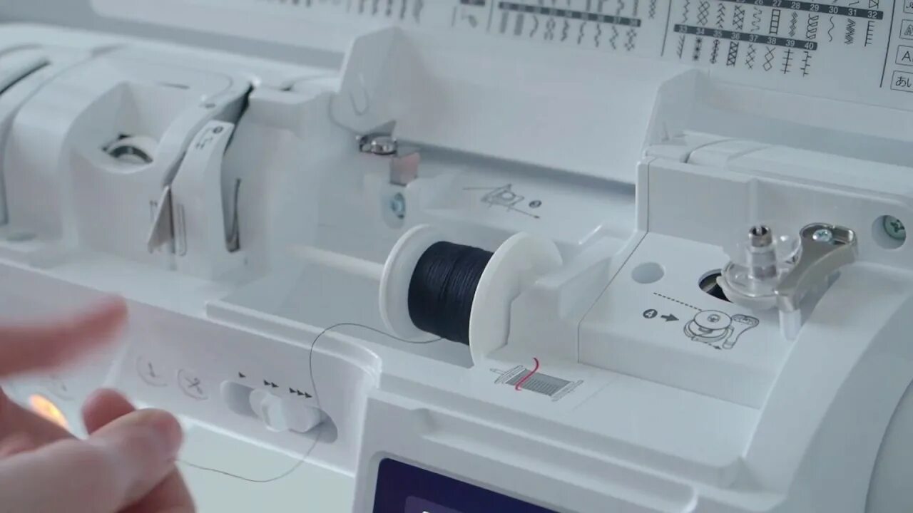 Как намотать нитку janome. Моталка шпульки janome vs52. намотка нитки на шпульку janome 7524а. механизм намотки нити на шпульку. намотка шпульки на машине бразер.