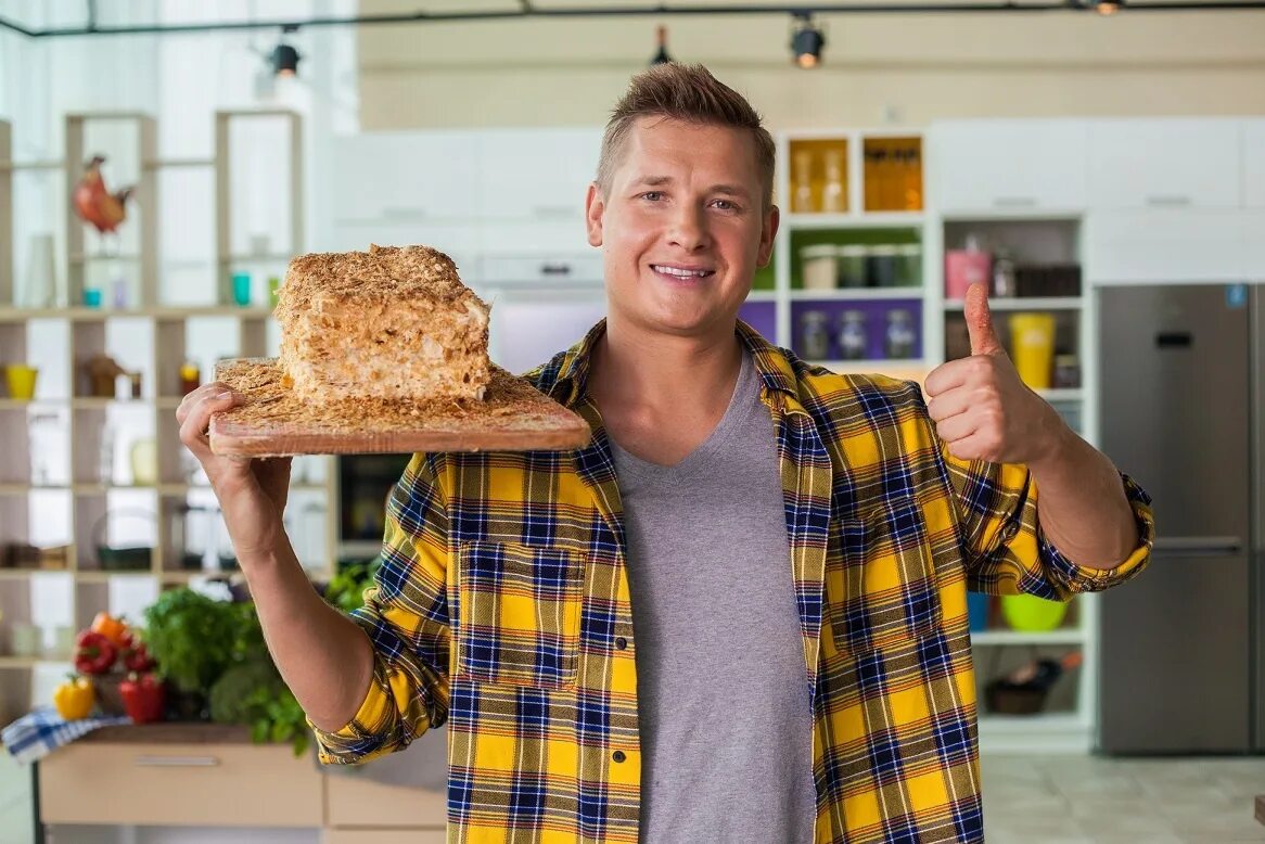 Торт левый капут. Просто торт стс. Александр белькович стс шоу. Стс день рождения. Просто торт стс.