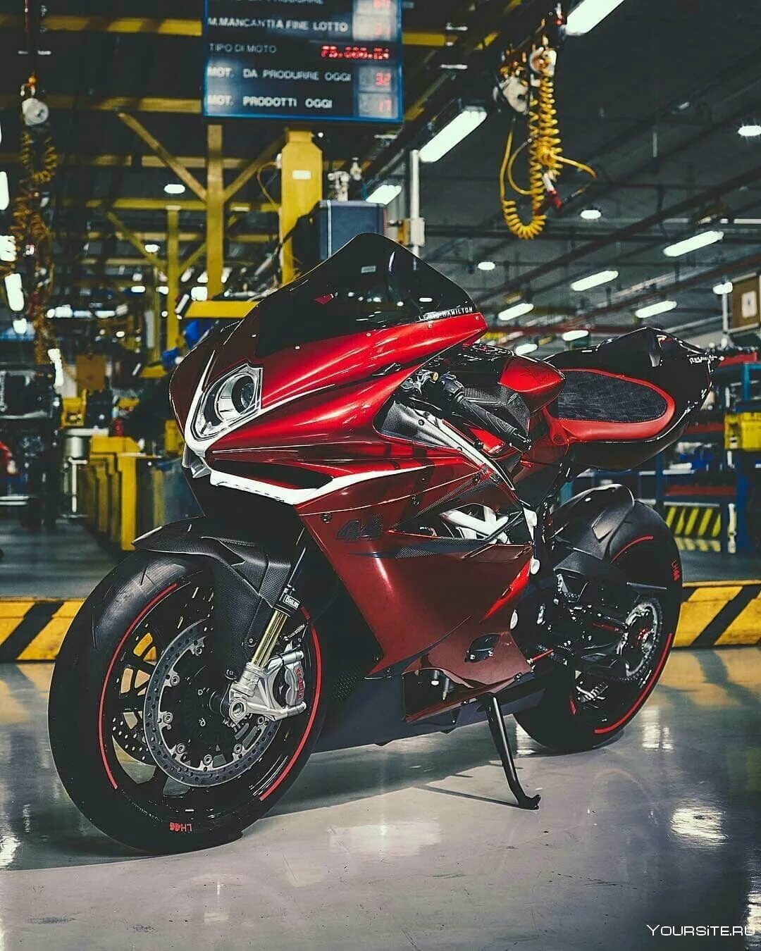 Мотоциклы MV Agusta. MV Agusta f4. MV Agusta спортбайк. Agusta f4 Ducati. Самый лучший мопед