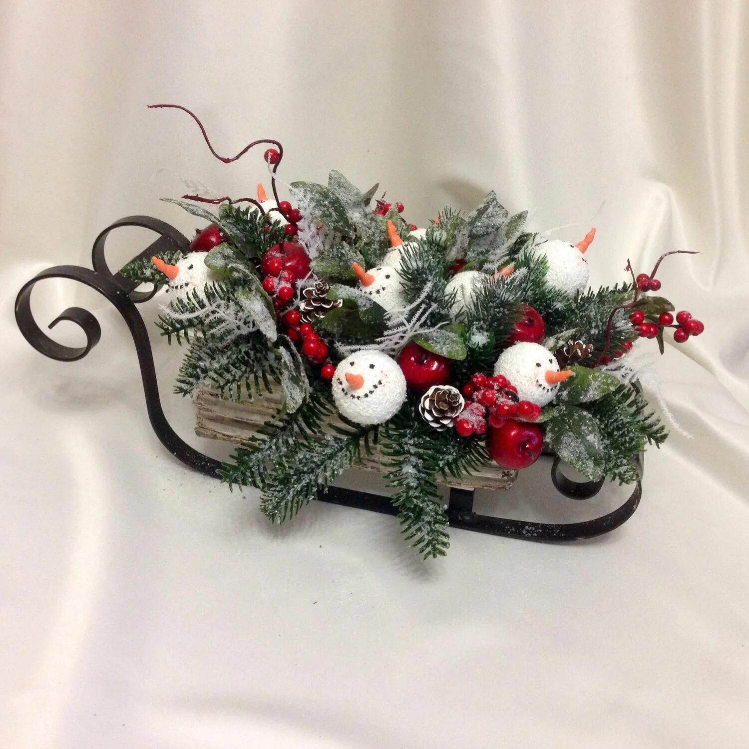 интересные новогодние композиции. интересные новогодние композиции. модные новогодние композиции. новогодняя композиция на стол. новогодние композиции своими.